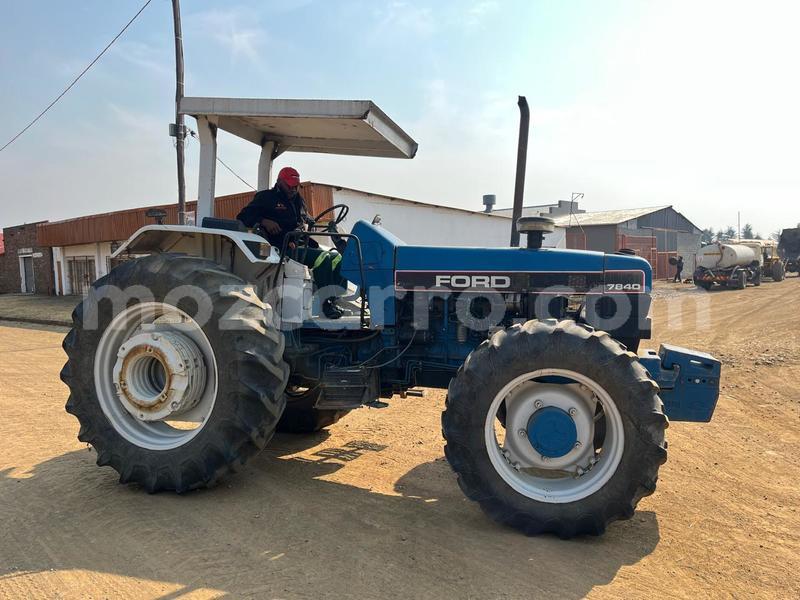 Big with watermark ford e 150 cargo van sofala beira 43196