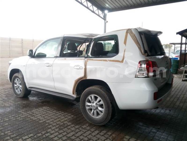 Big with watermark toyota land cruiser prado sofala beira 43204