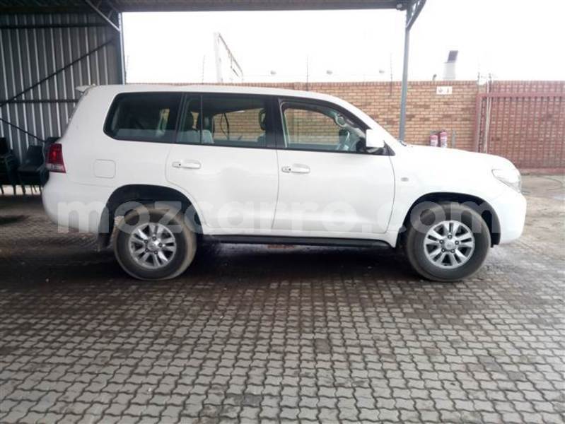 Big with watermark toyota land cruiser prado sofala beira 43204
