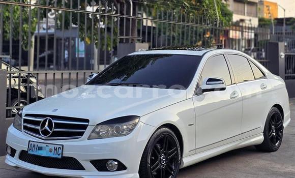 Comprar Usado Mercedes-Benz C-Classe Branco Carro em Maputo em Maputo Comprar Usado Mercedes-Benz C-Classe Branco Carro em Maputo em Maputo