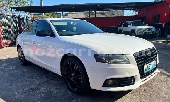 Nunua Ilio tumika Audi A4 Nyeupe Gari ndani ya Maputo nchini Maputo