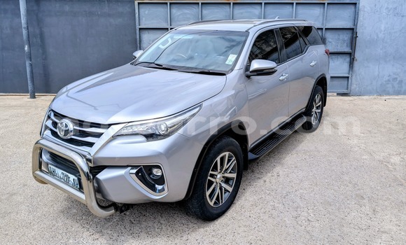 Comprar Usado Toyota Fortuner Other Carro em Maputo em Maputo