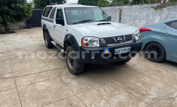 Comprar Usado Nissan Hardbody Branco Carro em Maputo em Maputo