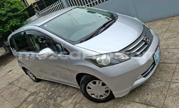 Comprar Usado Honda Freed Prata Carro em Maputo em Maputo