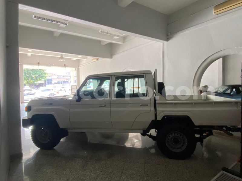 Big with watermark toyota land cruiser maputo maputo 43271