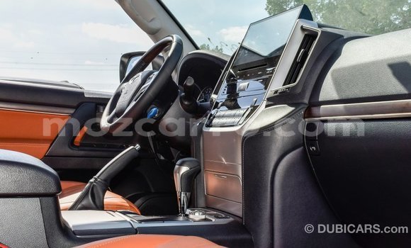 Comprar Importar Toyota Land Cruiser Branco Carro em Import - Dubai em Cabo Delgado Comprar Importar Toyota Land Cruiser Branco Carro em Import - Dubai em Cabo Delgado