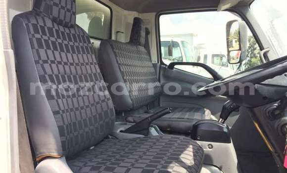 Buy Used Hino 300 Series White Truck in Maputo in Maputo Buy Used Hino 300 Series White Truck in Maputo in Maputo