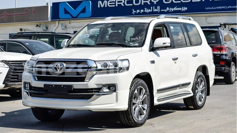 Big with watermark toyota land cruiser cabo delgado import dubai 6468