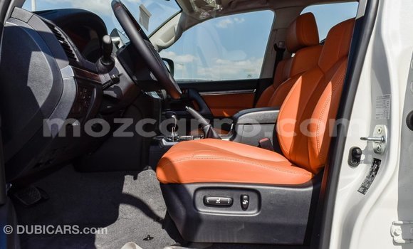 Nunua Imported Toyota Land Cruiser Nyeupe Gari ndani ya Import - Dubai nchini Cabo Delgado Nunua Imported Toyota Land Cruiser Nyeupe Gari ndani ya Import - Dubai nchini Cabo Delgado