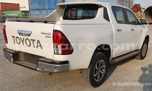Tenga Imported Toyota Hilux Chena Mota in Import - Dubai in Cabo Delgado Tenga Imported Toyota Hilux Chena Mota in Import - Dubai in Cabo Delgado