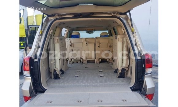 Comprar Importar Toyota Land Cruiser De outros Carro em Import - Dubai em Cabo Delgado Comprar Importar Toyota Land Cruiser De outros Carro em Import - Dubai em Cabo Delgado