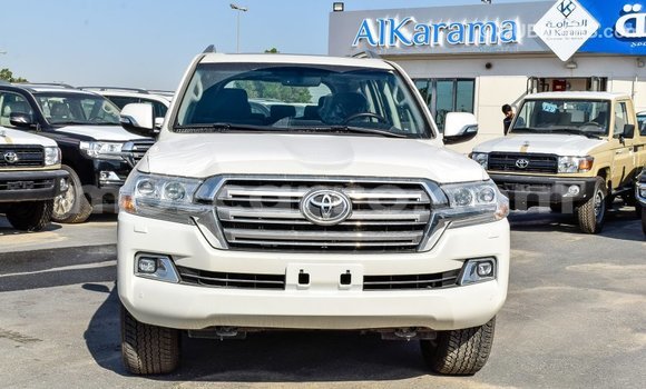 Comprar Importar Toyota Land Cruiser Branco Carro em Import - Dubai em Cabo Delgado Comprar Importar Toyota Land Cruiser Branco Carro em Import - Dubai em Cabo Delgado