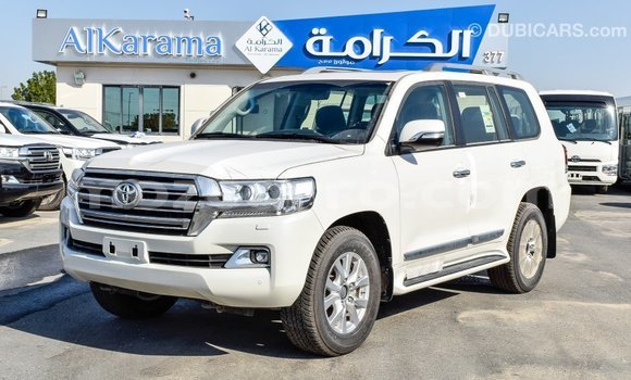 Comprar Importar Toyota Land Cruiser Branco Carro em Import - Dubai em Cabo Delgado Comprar Importar Toyota Land Cruiser Branco Carro em Import - Dubai em Cabo Delgado