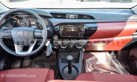 Comprar Importar Toyota Hilux Branco Carro em Import - Dubai em Cabo Delgado Comprar Importar Toyota Hilux Branco Carro em Import - Dubai em Cabo Delgado