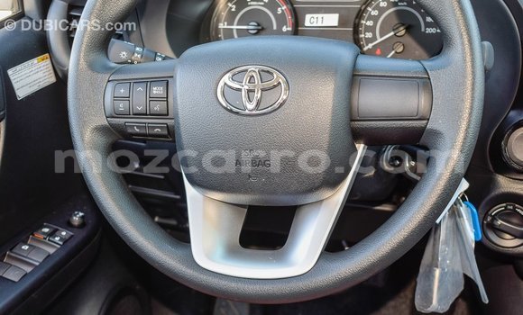 Comprar Importar Toyota Hilux Branco Carro em Import - Dubai em Cabo Delgado Comprar Importar Toyota Hilux Branco Carro em Import - Dubai em Cabo Delgado