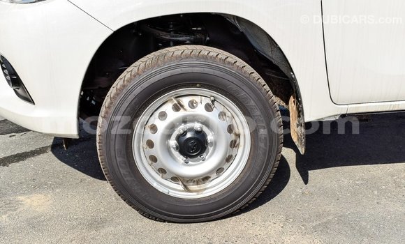 Comprar Importar Toyota Hilux Branco Carro em Import - Dubai em Cabo Delgado Comprar Importar Toyota Hilux Branco Carro em Import - Dubai em Cabo Delgado