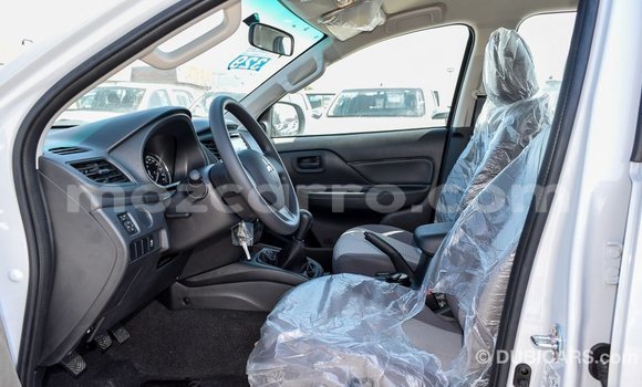 Tenga Imported Mitsubishi L200 Chena Mota in Import - Dubai in Cabo Delgado Tenga Imported Mitsubishi L200 Chena Mota in Import - Dubai in Cabo Delgado