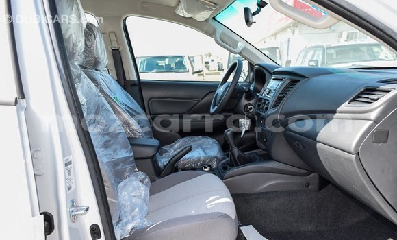 Tenga Imported Mitsubishi L200 Chena Mota in Import - Dubai in Cabo Delgado Tenga Imported Mitsubishi L200 Chena Mota in Import - Dubai in Cabo Delgado