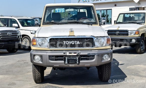 Comprar Importar Toyota Land Cruiser Bege Carro em Import - Dubai em Cabo Delgado Comprar Importar Toyota Land Cruiser Bege Carro em Import - Dubai em Cabo Delgado