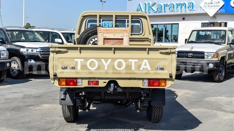 Big with watermark toyota land cruiser cabo delgado import dubai 6495