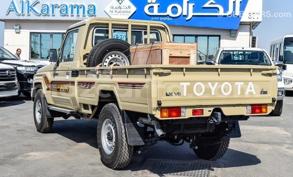 Comprar Importar Toyota Land Cruiser Bege Carro em Import - Dubai em Cabo Delgado Comprar Importar Toyota Land Cruiser Bege Carro em Import - Dubai em Cabo Delgado