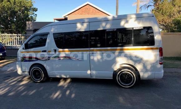 Buy Used Toyota 2000GT White Car in Maputo in Maputo Buy Used Toyota 2000GT White Car in Maputo in Maputo