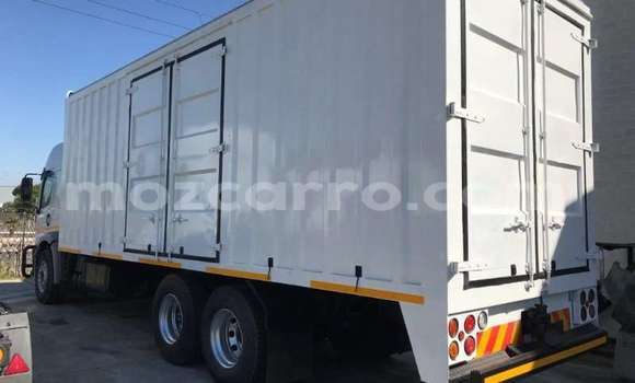 Buy Used Volkswagen TRUCK White Truck in Maputo in Maputo Buy Used Volkswagen TRUCK White Truck in Maputo in Maputo