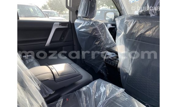 Nunua Imported Toyota Prado Nyeusi Gari ndani ya Import - Dubai nchini Cabo Delgado Nunua Imported Toyota Prado Nyeusi Gari ndani ya Import - Dubai nchini Cabo Delgado