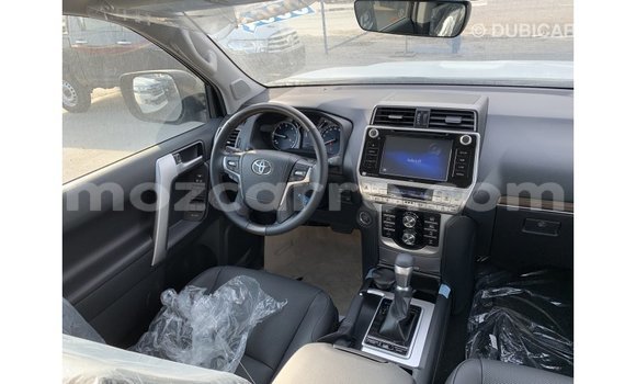 Nunua Imported Toyota Prado Nyeusi Gari ndani ya Import - Dubai nchini Cabo Delgado Nunua Imported Toyota Prado Nyeusi Gari ndani ya Import - Dubai nchini Cabo Delgado
