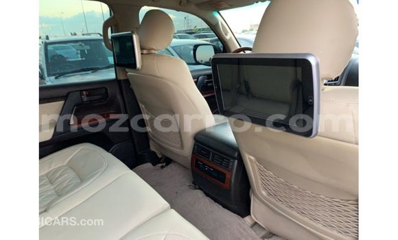 Comprar Importar Toyota Land Cruiser Azul Carro em Import - Dubai em Cabo Delgado Comprar Importar Toyota Land Cruiser Azul Carro em Import - Dubai em Cabo Delgado