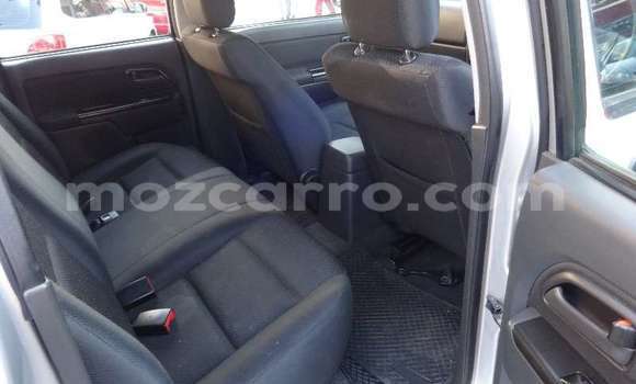 Nunua Ilio tumika Isuzu KB Nyeupe Gari ndani ya Gilé nchini Zambezia Nunua Ilio tumika Isuzu KB Nyeupe Gari ndani ya Gilé nchini Zambezia