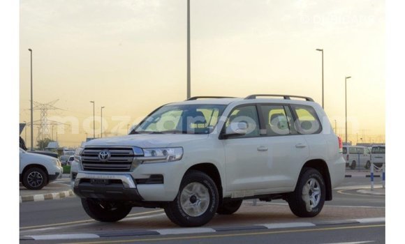 Buy Import Toyota Land Cruiser White Car in Import - Dubai in Cabo Delgado Buy Import Toyota Land Cruiser White Car in Import - Dubai in Cabo Delgado