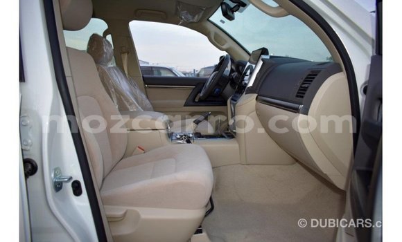 Buy Import Toyota Land Cruiser White Car in Import - Dubai in Cabo Delgado Buy Import Toyota Land Cruiser White Car in Import - Dubai in Cabo Delgado