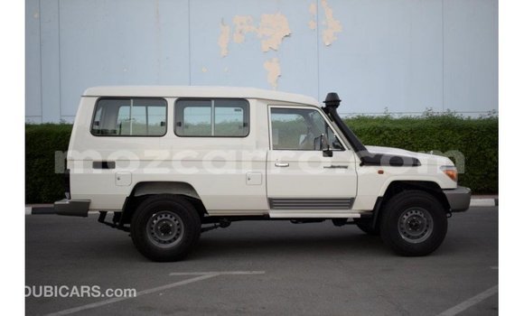 Comprar Importar Toyota Land Cruiser Branco Carro em Import - Dubai em Cabo Delgado Comprar Importar Toyota Land Cruiser Branco Carro em Import - Dubai em Cabo Delgado