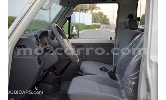 Comprar Importar Toyota Land Cruiser Branco Carro em Import - Dubai em Cabo Delgado Comprar Importar Toyota Land Cruiser Branco Carro em Import - Dubai em Cabo Delgado