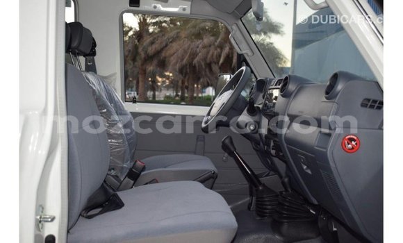 Comprar Importar Toyota Land Cruiser Branco Carro em Import - Dubai em Cabo Delgado Comprar Importar Toyota Land Cruiser Branco Carro em Import - Dubai em Cabo Delgado