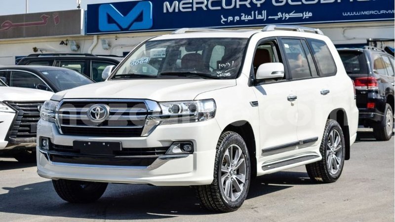 Big with watermark toyota land cruiser cabo delgado import dubai 6561