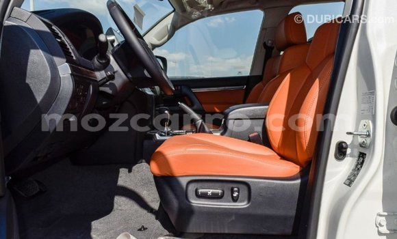 Tenga Imported Toyota Land Cruiser Chena Mota in Import - Dubai in Cabo Delgado Tenga Imported Toyota Land Cruiser Chena Mota in Import - Dubai in Cabo Delgado