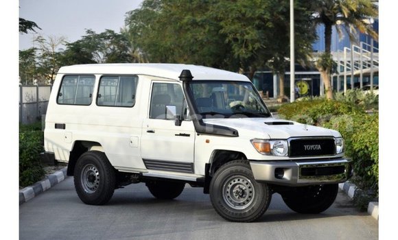 Buy Import Toyota Land Cruiser White Car in Import - Dubai in Cabo Delgado Buy Import Toyota Land Cruiser White Car in Import - Dubai in Cabo Delgado