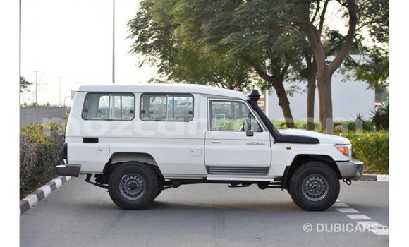 Buy Import Toyota Land Cruiser White Car in Import - Dubai in Cabo Delgado Buy Import Toyota Land Cruiser White Car in Import - Dubai in Cabo Delgado