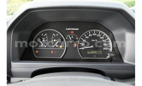 Buy Import Toyota Land Cruiser White Car in Import - Dubai in Cabo Delgado Buy Import Toyota Land Cruiser White Car in Import - Dubai in Cabo Delgado