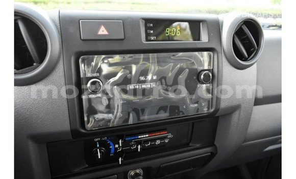 Buy Import Toyota Land Cruiser White Car in Import - Dubai in Cabo Delgado Buy Import Toyota Land Cruiser White Car in Import - Dubai in Cabo Delgado