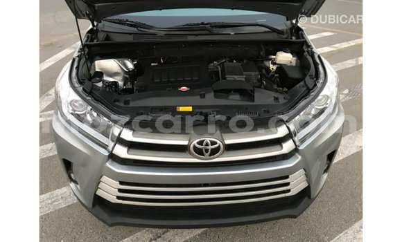 Tenga Imported Toyota Highlander Zvimwe Mota in Import - Dubai in Cabo Delgado Tenga Imported Toyota Highlander Zvimwe Mota in Import - Dubai in Cabo Delgado