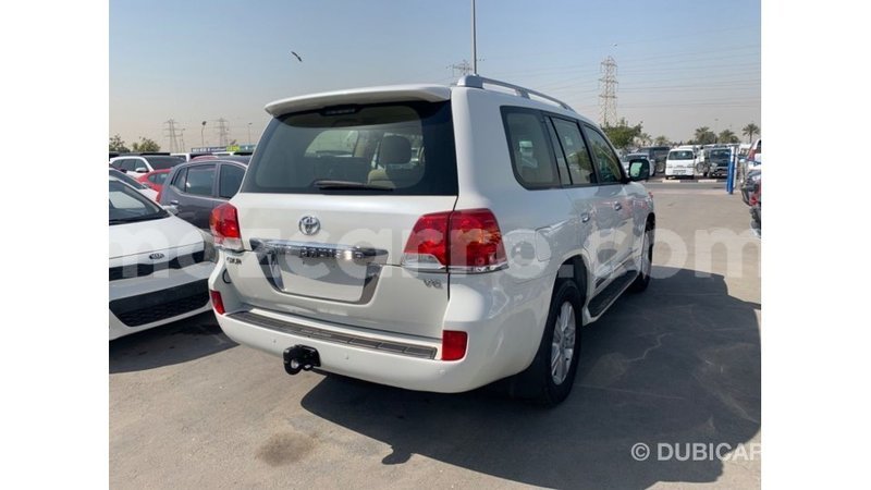 Big with watermark toyota land cruiser cabo delgado import dubai 6576