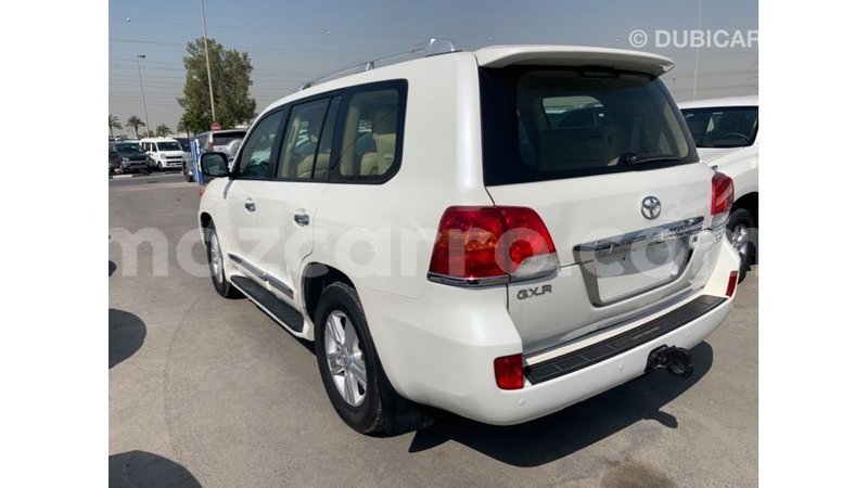 Big with watermark toyota land cruiser cabo delgado import dubai 6576