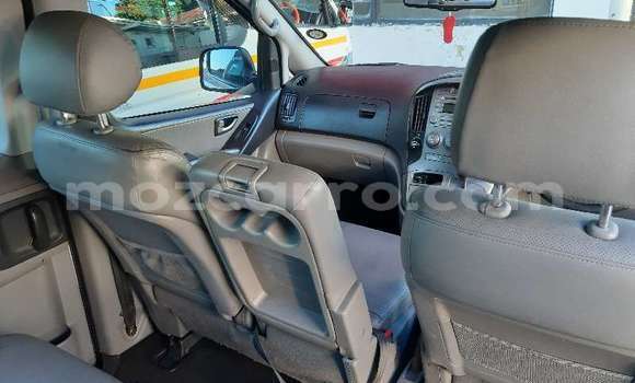Buy Used Hyundai H1 White Car in Maputo in Maputo Buy Used Hyundai H1 White Car in Maputo in Maputo