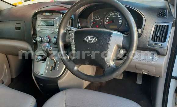 Buy Used Hyundai H1 White Car in Maputo in Maputo Buy Used Hyundai H1 White Car in Maputo in Maputo