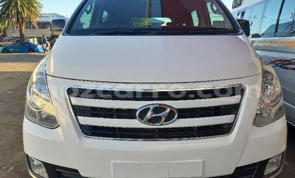 Buy Used Hyundai H1 White Car in Maputo in Maputo Buy Used Hyundai H1 White Car in Maputo in Maputo
