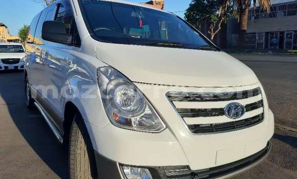 Buy Used Hyundai H1 White Car in Maputo in Maputo Buy Used Hyundai H1 White Car in Maputo in Maputo