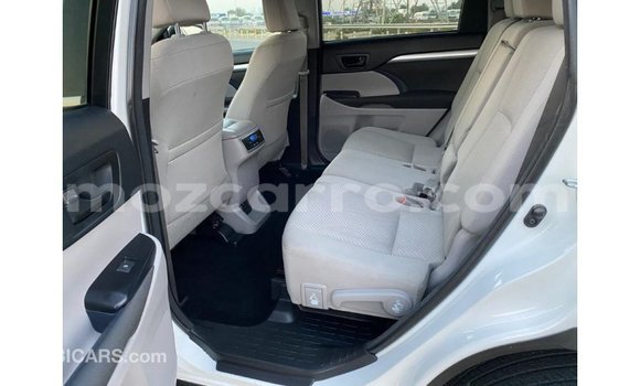 Nunua Imported Toyota Highlander Nyeupe Gari ndani ya Import - Dubai nchini Cabo Delgado Nunua Imported Toyota Highlander Nyeupe Gari ndani ya Import - Dubai nchini Cabo Delgado